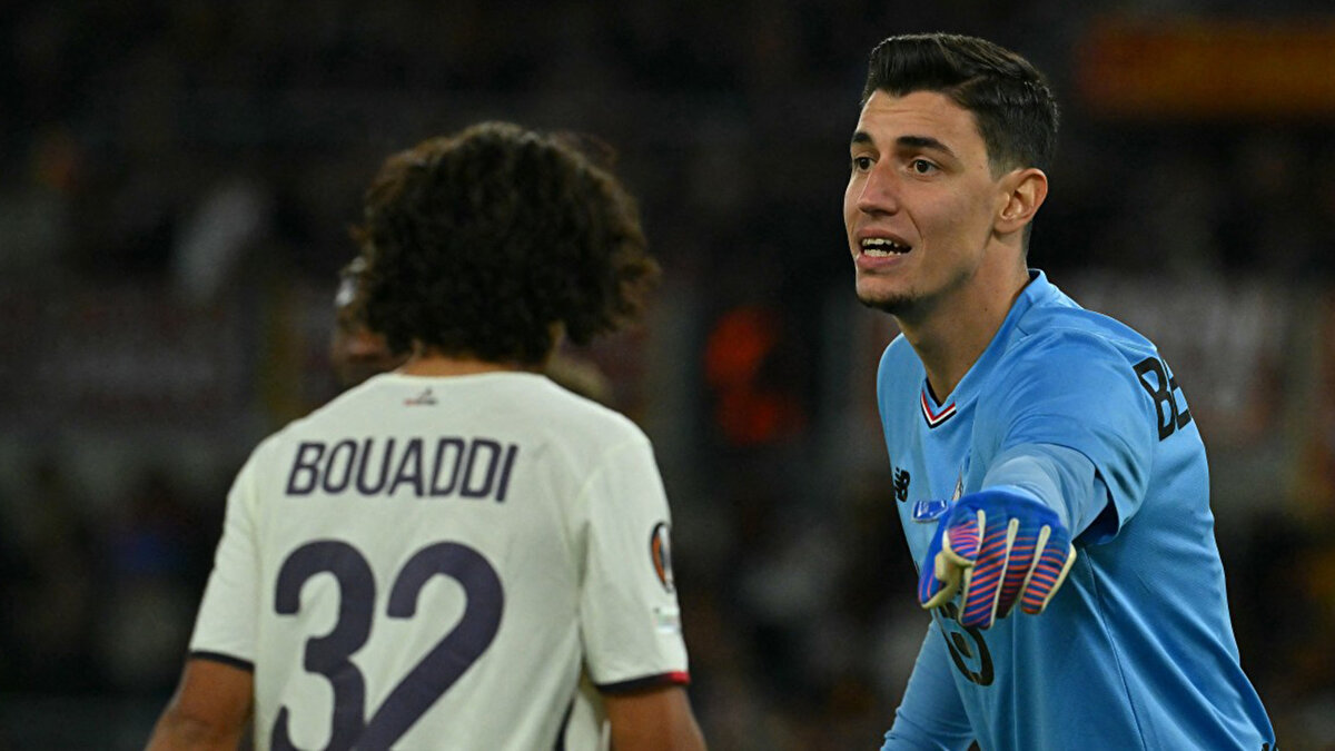 <br>​82. dakikada Artem Dovbyk’ın kullandığı penaltıyı çelen Berke, savunmanın ceza sahasına erken girmesi nedeniyle atışın tekrar edilmesinin ardından 83. dakikada bir kez daha Dovbyk’un vuruşunu kurtardı.