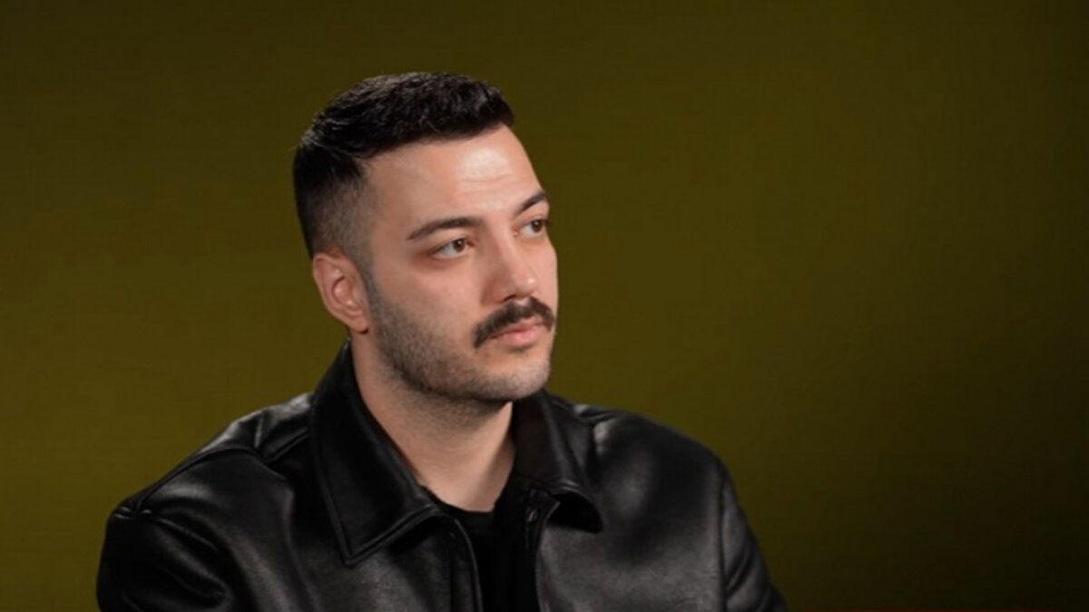 Fenerbahçe’de performansıyla öne çıkan isimlerden biri olarak İsmail Yüksek’i işaret eden Sabuncuoğlu, “Son dönemde eleştirdiğimiz İsmail Yüksek kendi oyun tarzına pasör özelliğini de eklemiş. Fred’in olmadığı maçlarda 6-8 numara kim oynayacak tartışmalarına en net cevabı verdi. Asensio denendi ama alakası yoktu. İsmail orada ışık gibi doğdu. Hem bir önceki maçta hem bu maçta çok iyiydi” dedi.