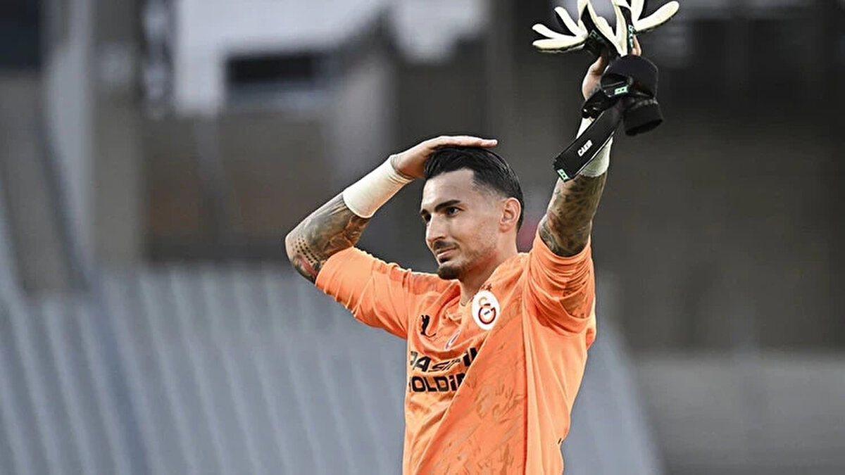 LİVERPOOL KARŞISINDA KALEYE DUVAR ÖRDÜ<br><br>Şampiyonlar Ligi’nin ikinci haftasında oynanan Liverpool karşılaşması ise Uğurcan Çakır’ın asıl sınavı oldu. Hugo Ekitike ve Florian Wirtz’in net pozisyonlarında kalesini gole kapatan tecrübeli eldiven, sarı kırmızılıların kritik galibiyetinde başrol oynadı. Özellikle refleksleriyle dikkat çeken Uğurcan, taraftarlardan tam not aldı.