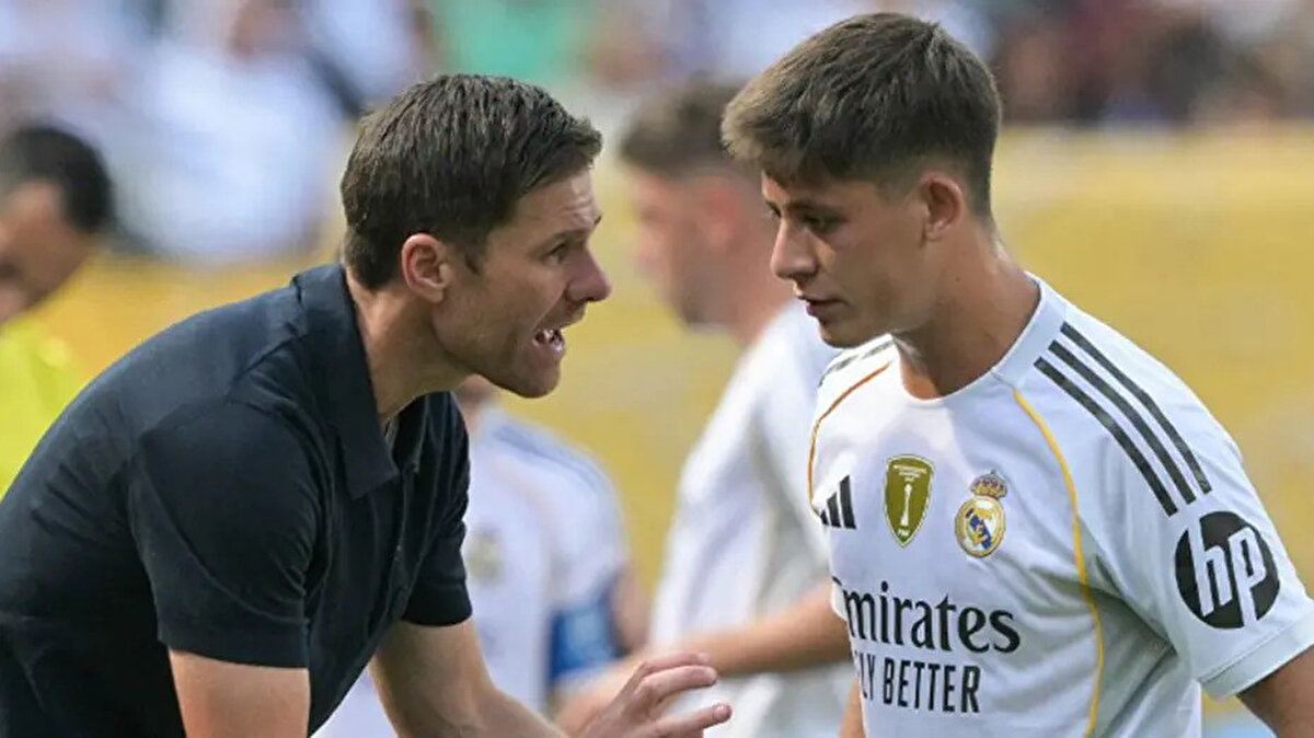 Real Madrid'de Bellingham'ın sakatlığını atlatıp sahalara dönmesinin ardından sağ kanatta forma şansı bulabilen Arda Güler,  Bellingham'ın yokluğunda İspanyol teknik adamın vazgeçilmezlerindendi.