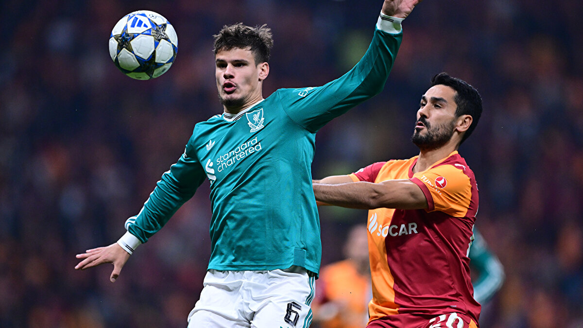 Galatasaray’ın deneyimli orta sahası İlkay Gündoğan, İngiltere’de TNT Sports’a verdiği röportajda sarı-kırmızılı formanın kendisi için taşıdığı önemi vurguladı.