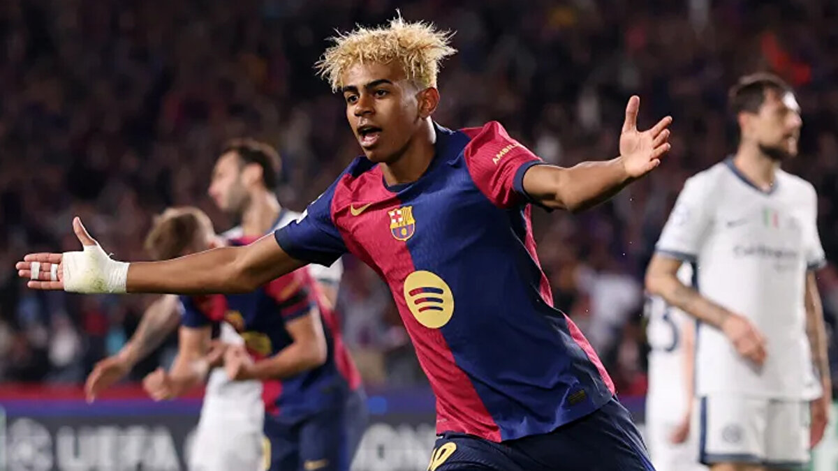 Yamal'ın sakatlığı Sevilla, Olympiacos ve Girona maçlarını kaçıracağı anlamına gelirken, en büyük soru işareti 26 Ekim’deki El Clasico’ya yetişip yetişemeyeceği oldu. 