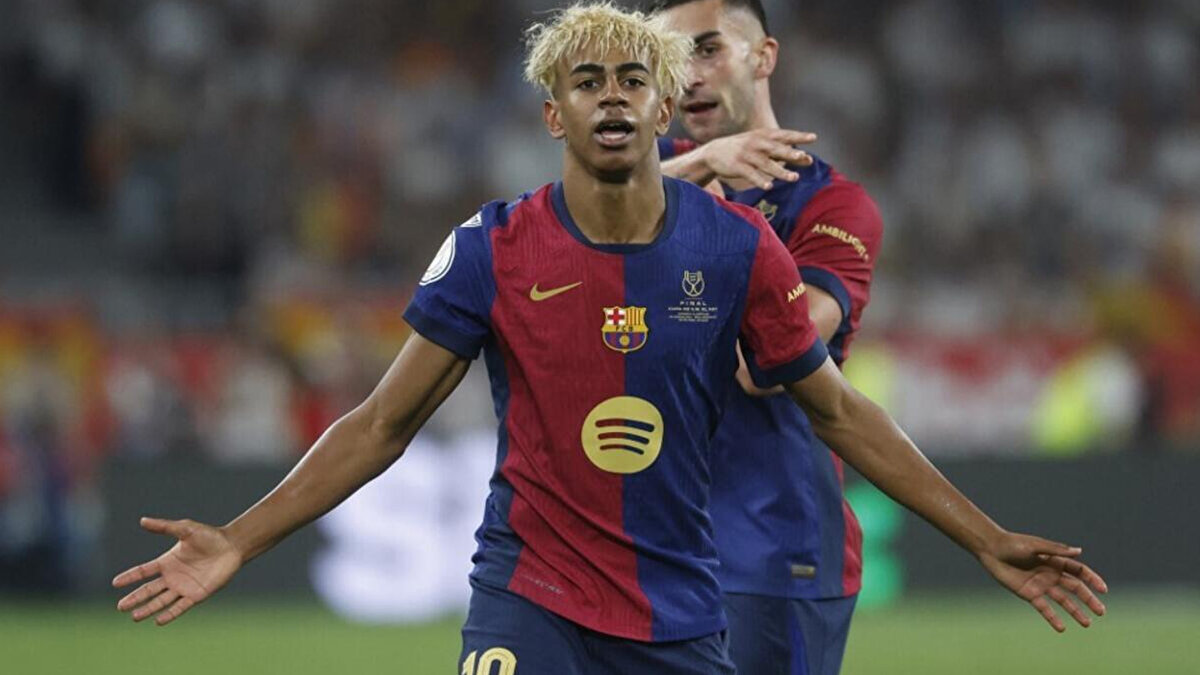 Henüz 18 yaşındaki Yamal, Paris’teki zorlu mücadelede 90 dakika sahada kalmıştı. Ancak karşılaşmanın ardından sakatlığının tekrarlaması, yıldız oyuncu hakkında soru işaretlerini beraberinde getirdi. 