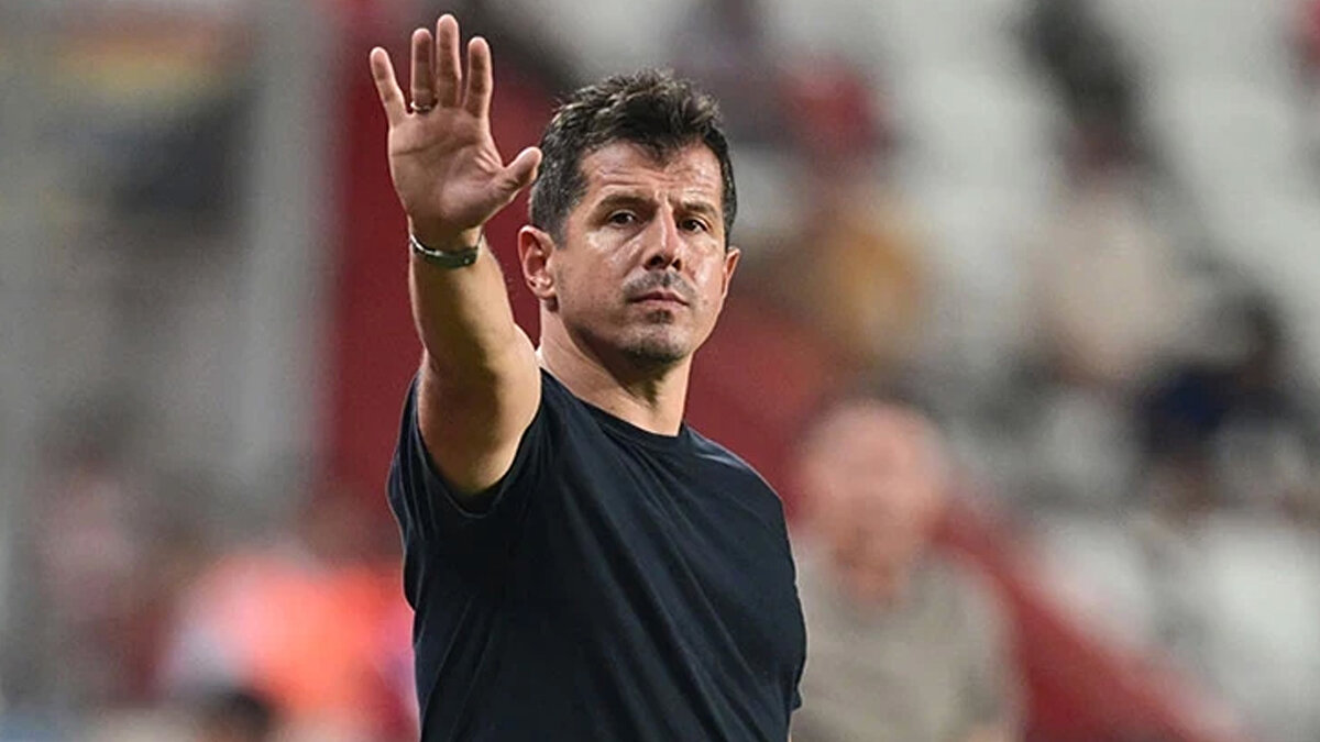 Belözoğlu, “Bizim adımıza çok büyük bir hayal kırıklığı. Böylesine bir mağlubiyetin oluşmasında benim ve oyuncularımın performansı kadar Türkiye’nin açık ara en kötü hakeminin de performansı net şekilde belirleyiciydi. Ne kırmızı kartları gösterdi, 1. dakikadan itibaren net şekilde hissettirdi. Burada Rizespor’u ayakta tuttu” dedi.