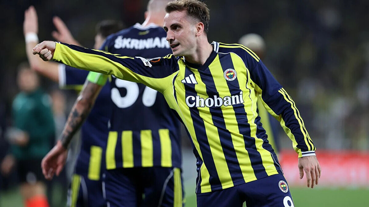 Karşılaşmayı değerlendiren Kerem, "Çok önemli bir galibiyet oldu. Camiamızın ihtiyacı vardı. Yeni hocamızla, yeni başkanımızla yeni sistemimiz var. Yeni arkadaşlarımız var. Ben de yeniyim. Biraz süreye ihtiyacımız vardı. Takımca iyiye gidiyoruz. Anlık olmuyor, belirli bir süreye ve taraftarımızın desteğine ihtiyacımız var. Onların da desteğini hissedince çok iyi oynadık." dedi.<br>