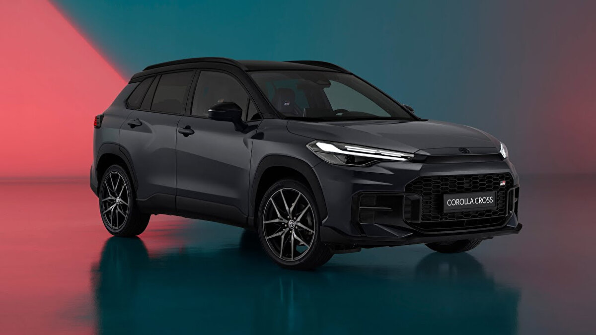 Yeni Corolla Cross Hybrid<br><br>VersiyonTavsiye Edilen<br>Hybrid'e Özel ÖTV Oranı<br>ile Ekim Ayı Fiyatları*<br>1.8 Hybrid Flame e-CVT2.320.000 TL<br>1.8 Hybrid Passion e-CVT2.445.000 TL<br>1.8 Hybrid Passion X-Pack e-CVT2.800.000 TL<br>Tavsiye Edilen<br>Hybrid'e Özel ÖTV Oranı<br>ile Ekim Ayı Fiyatları*<br>%70 ÖTV'li versiyonlarda Metalik ve Sedefli Metalik Renk Farkları18.900 TL<br>%80 ÖTV'li versiyonlarda Metalik ve Sedefli Metalik Renk Farkları20.000 TL<br>