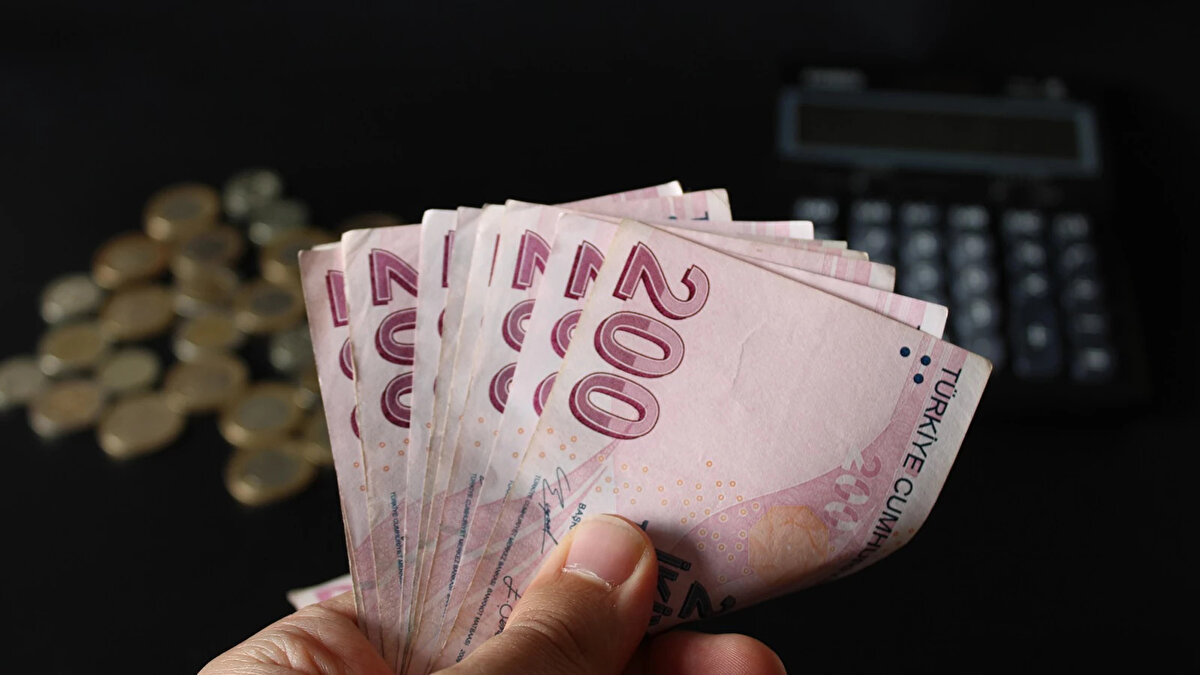 DenizBank<br>12.000 TL’ye kadar promosyon + ek koşullarla 8.000 TL ekstra ve kredi kartı harcamasına 7.000 TL iade fırsatı. Kampanya 31 Ekim 2025’e kadar geçerli.