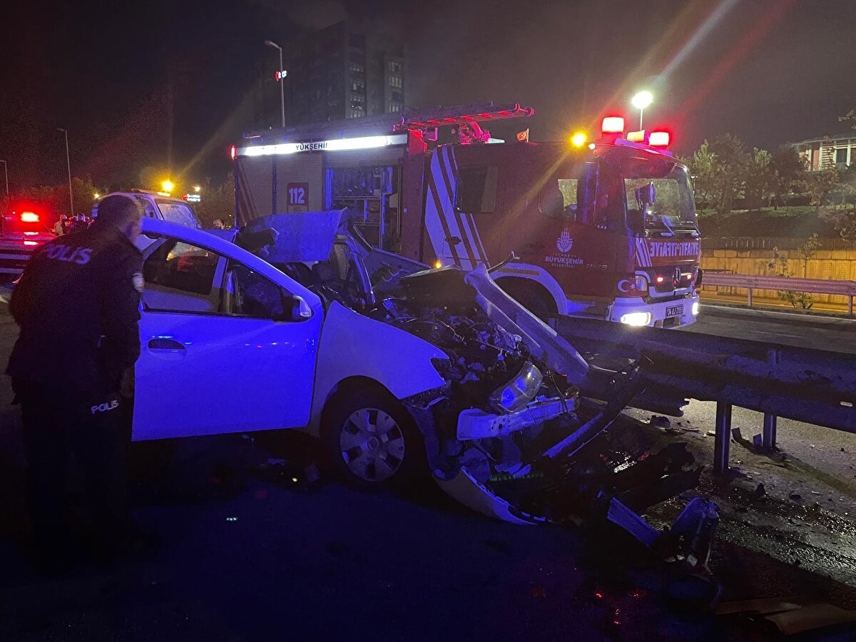 İncelemenin ardından Yalçın'ın cenazesi otopsi için Adli Tıp Kurumu morguna kaldırılırken, ağır yaralı Akmeşe ise ambulansla hastaneye götürüldü.