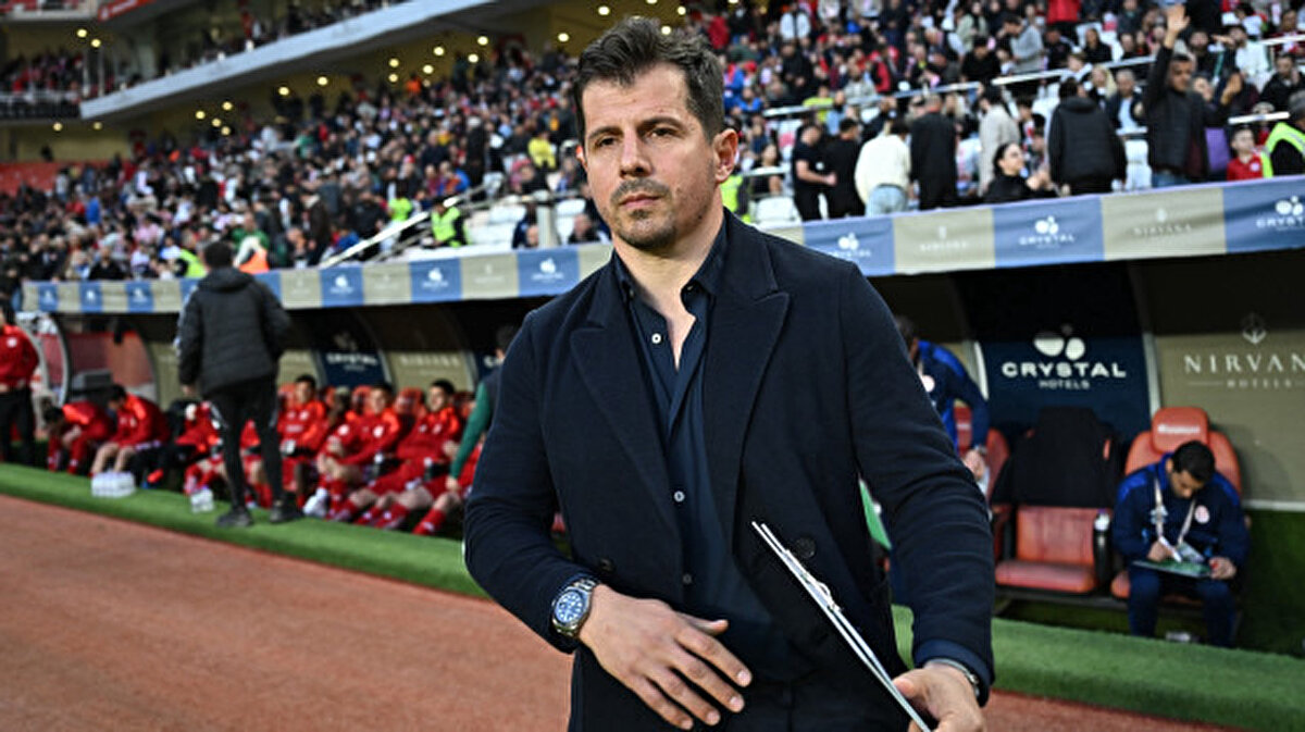 Emere Belözoğlu maç sonunda yaptığı açıklamada şu ifadeleri kullanmıştı:  “Başkanımızla görüşeceğiz. Başkanımızla gereğini yapmak adına onlarla beraber hareket etmem gerekiyor çünkü ben bu takımın kurulmasında en çok payı olan kişiyim. Bu anlamda sorumluluğu alırken, onları da zorda bırakmak istemiyorum. Futboldan da daha değerli ve önemlisi birbirimizi kırmadan bu anlamda kararlar almamız. Başkanla helalleşmeden bu kararı almak istemiyorum. Bu ortamı oluşturan yerel kitlenin de amacına ulaştığın söyleyebilirim. Bu anlamda da benim yapabileceğim tek bir şey var. Burada başkanımızı ve yönetimimizi, bize inanan insanları üzmeden kırmadan en doğruyu yapmak. Bunu söyleyebilirim.”