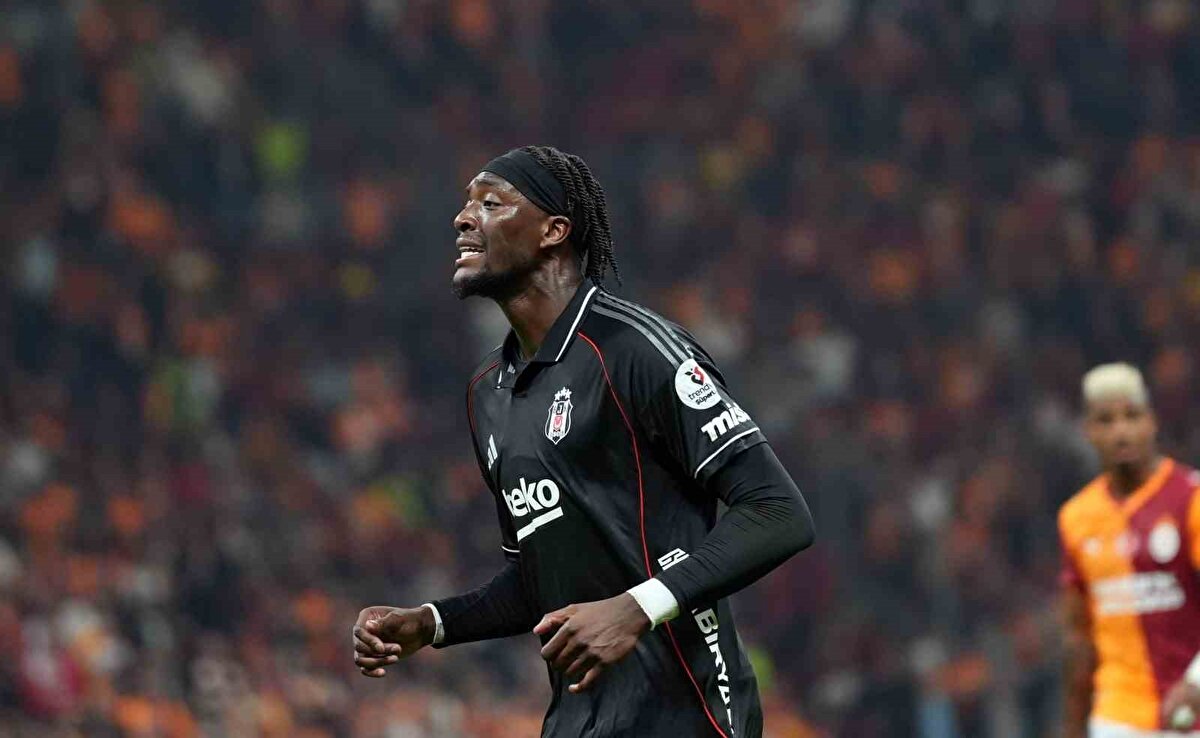 Karşılaşmanın gollerini Abraham ve İlkay Gündoğan kaydetti. Galatasaray, ligde 15 maç aradan ilk kez puan kaybetti. Sarı-kırmızılı takım son puan kaybını yine Beşiktaş'a karşı yaşamıştı. 