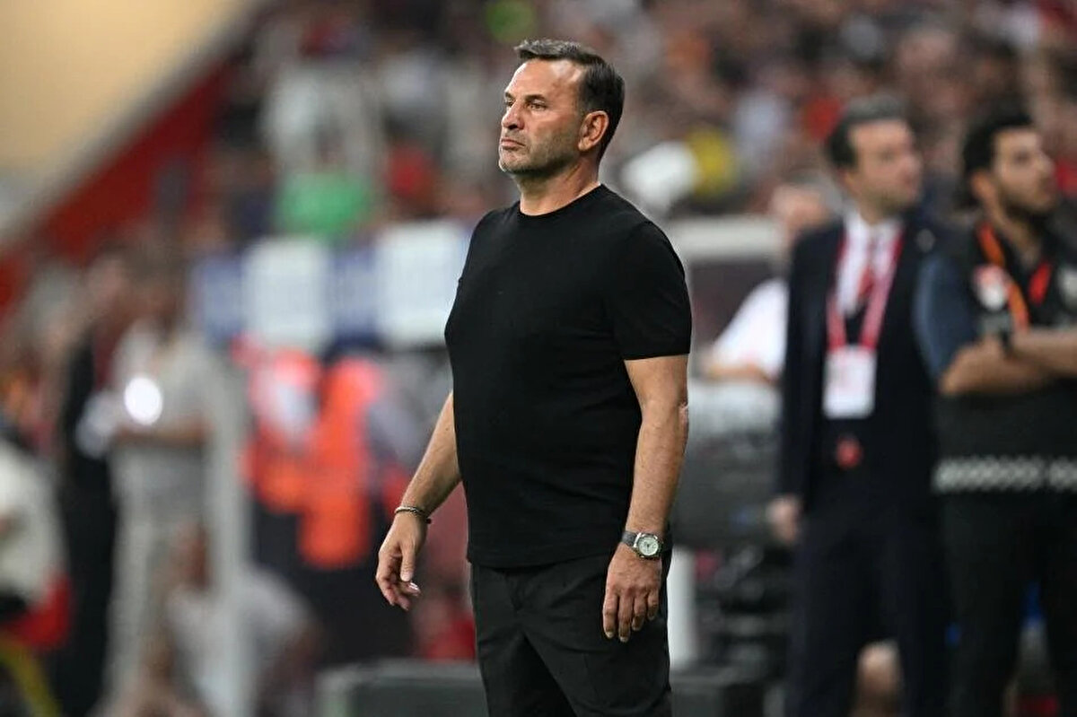 9 MAÇTA 24 PUAN<br><br>Sezona ligde ve Avrupa'da 9'da 8 ile başlayan Galatasaray, ligde kayıpsız şekilde ilerlerken Şampiyonlar Ligi'nde Eintracht Frankfurt'a 5-1 kaybetmesinin ardından sahasında Liverpool'u 1-0 mağlup etti. Buruk, Beşiktaş'tan alacakları 3 puan ile milli araya ekstra moralli gitmek istiyor.