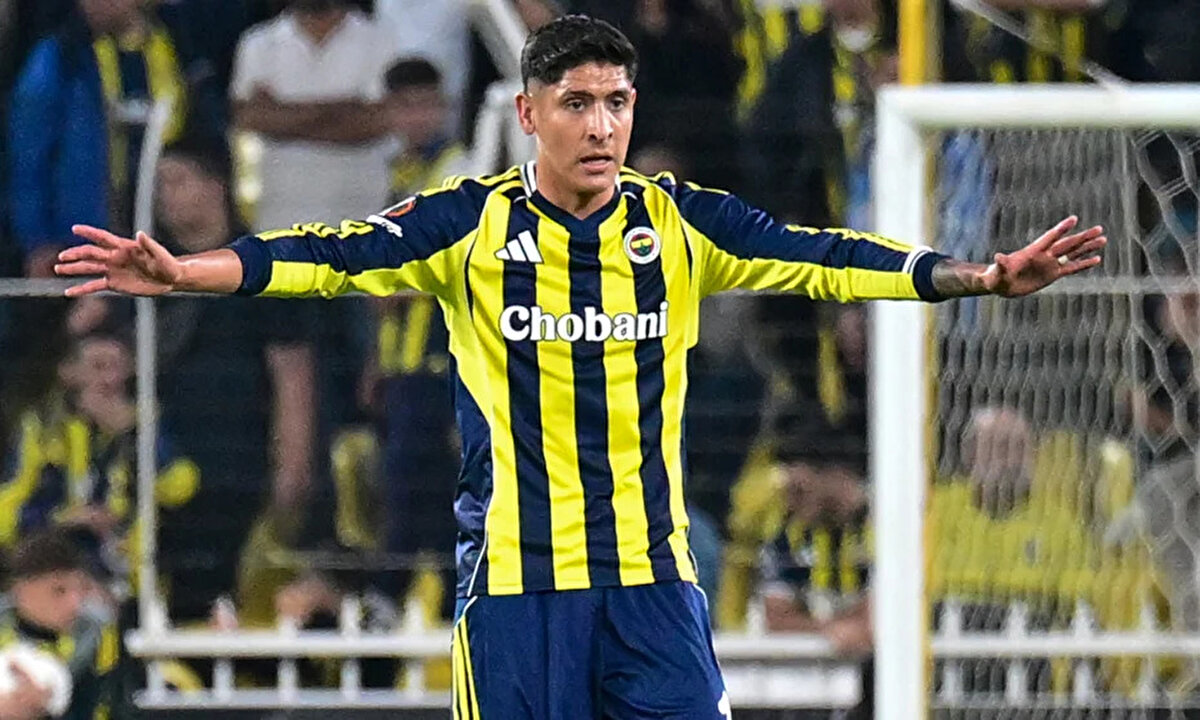 Sakatlığını yeni atlatan Alvarez, Fenerbahçe'nin Nice ile oynadığı UEFA Avrupa Ligi karşılaşmasında 33 gün sonra kadroda yer almıştı.<br><br>