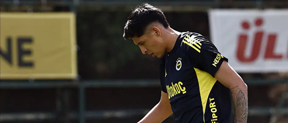 Teknik direktör Javier Aguirre, Meksika'nın eylül ayında oynadığı Japonya maçında sakatlanan ve 1 ay sahalardan uzak kalan Edson Alvarez'i aday kadroya davet etmedi.<br><br>