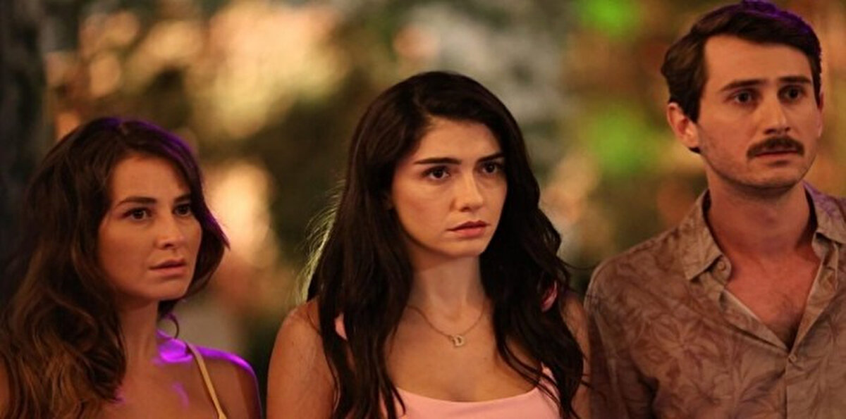 Yeni Sezon Çekimleri Ertelenmişti<br><br>Dizinin yeni sezonu, Yılmaz Erdoğan’ın Netflix için hazırladığı “Organize İşler: Karun Hazinesi” projesi nedeniyle biraz ertelenmişti. Yoğun program nedeniyle dizinin ekran dönüş tarihi sarkmıştı, ancak yapılan resmi açıklama, dizinin tamamen sona erdiği iddialarını da yalanlamış oldu.