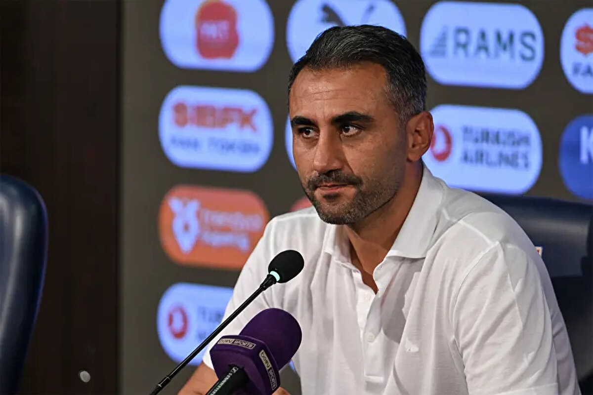 Trendyol Süper Lig'de 2025-26 sezonuna iyi bir giriş yapamayan Eyüpspor, son olarak Kocaelispor'a yenilmişti. ve Teknik direktör Selçuk Şahin bu sabah istifasını istemişti