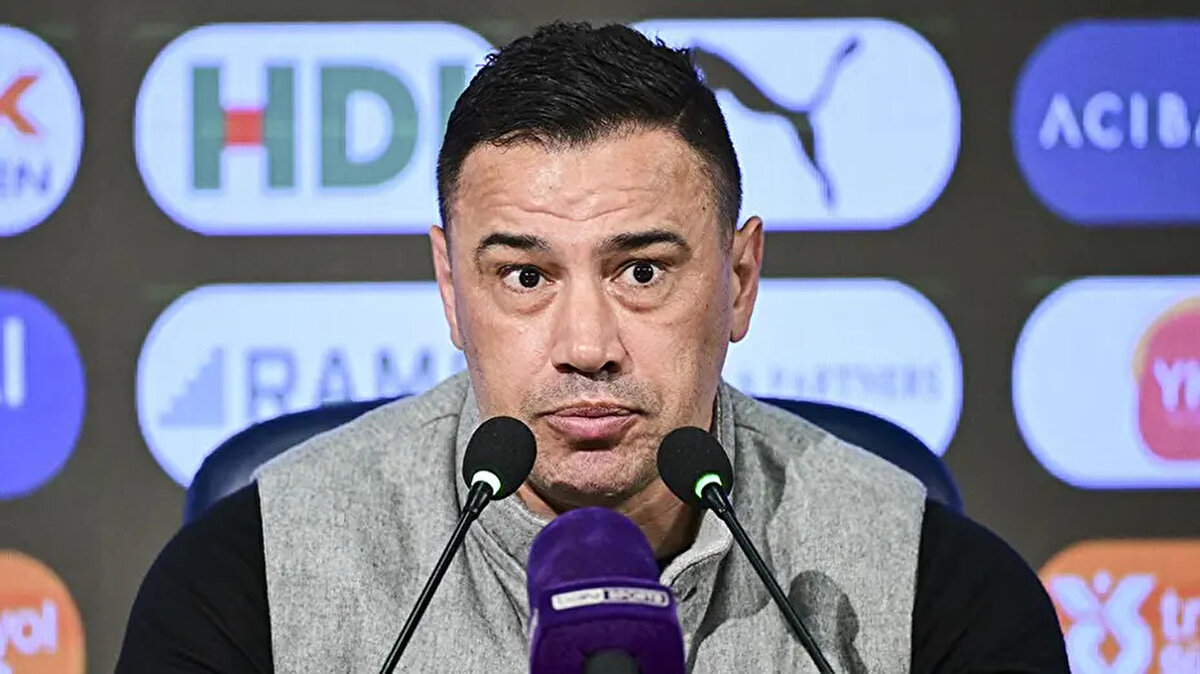 ÇAĞDAŞ ATAN EYÜPSPOR YOLUNDA!<br><br>Ajansspor'a göre Eyüpspor'un aday listesinin ilk sırasında Çağdaş Atan yer alıyor.<br><br>