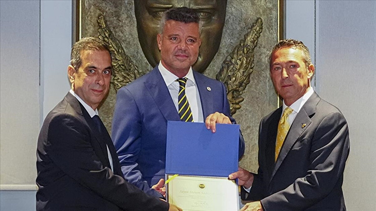 Alınan prim kararının maçtan sonra soyunma odasında futbolculara duyurulacağı ifade edildi.