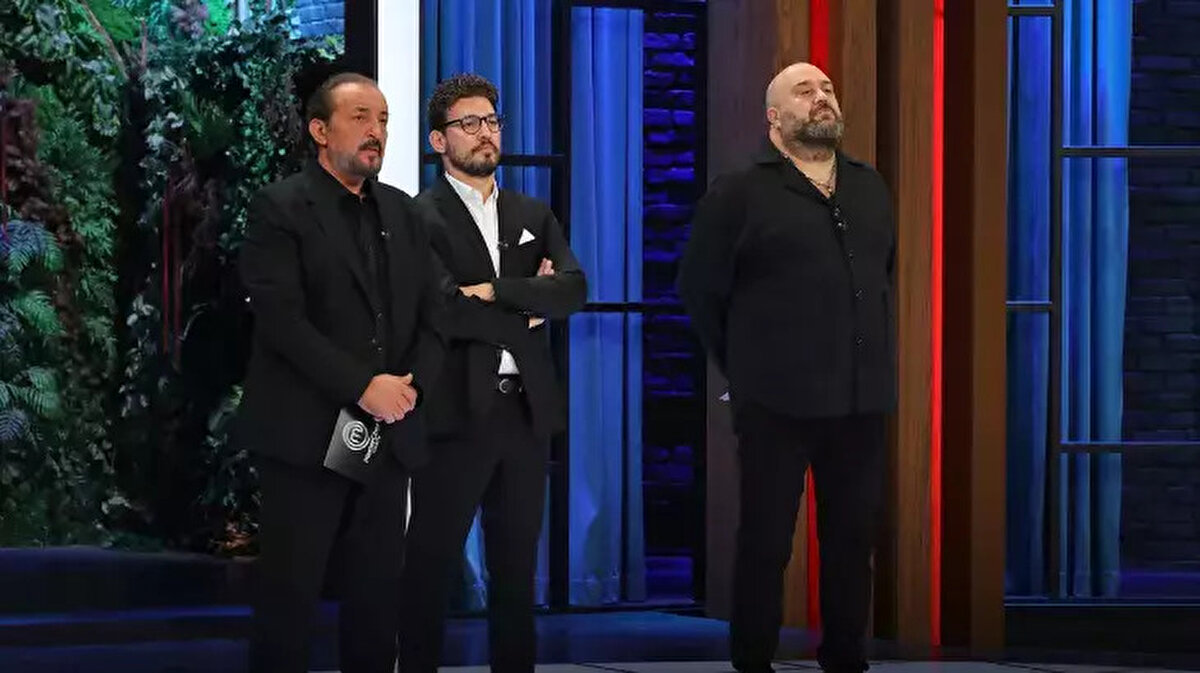 Eleme oyununun ilk etabında en başarılı tabakları çıkaran isimler haftayı güvenli bir şekilde tamamlarken, başarısız olan yarışmacılar ikinci etapta yeniden mücadele etti.