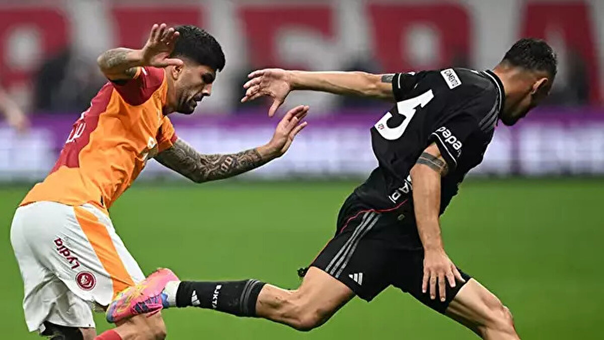 Dev derbi 1-1 eşitlikle sona erdi. Beşiktaş'ın golünü Tammy Abraham atarken Galatasaray'ın golünü İlkay Gündoğan kaydetti. Galatasaray'da Davinson Sanchez kırmızı kart görerek oyun dışı kaldı.