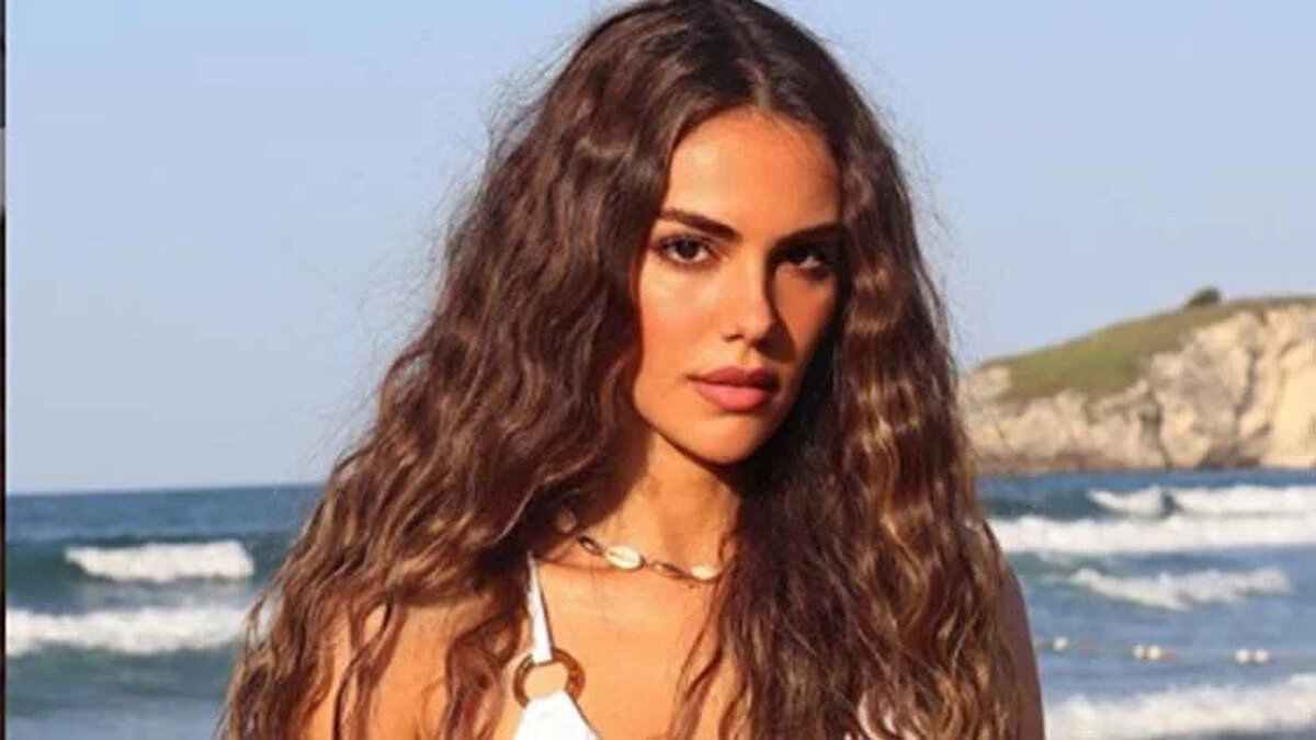 Özgü Kaya’nın Oynadığı Diziler<br><br>2017 – Adı Efsane (Sibel Yılmaz)<br><br>2018-2019 – Mehmetçik Kut’ül Amare (Zeynep)<br><br>2019 – Kimse Bilmez (Sevda Eğilmez)<br><br>2022-2024 – Üç Kız Kardeş (Türkan Kalender Korman)<br><br>2024 – Güzel Aşklar Diyarı (Deniz Dervişoğlu)<br><br>2025 – Cennetin Çocukları (Gönül)