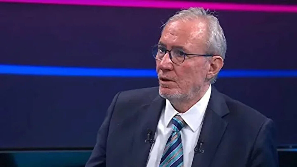 Galatasaray adına 1-1'lik skorun bir kısmet olduğunu söyleyen Tüzemen, "Galatasaray adına 1-1'lik skorun bir kısmet olduğunu düşünüyorum ve kazanç olduğunu görüyorum. Yenilmezliğini koruduğu gibi, en azından psikolojik olarak da rakibine yenilmemiş oluyorsun böylece. Ben öyle bakıyorum." sözlerini sarf etti.<br><br>