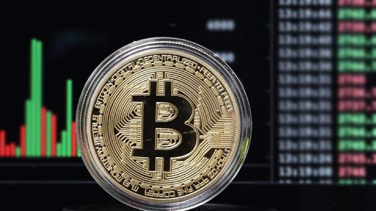 En büyük kripto para birimi olan Bitcoin'in fiyatı, ABD’de 1 Ekim'de federal hükümetin kapanmasının riskleri artmasıyla son 24 saatte yüzde 2,5’ten fazla artarak 125 bin 559 dolara ulaştı. Böylece Bitcoin’in fiyatı, ABD Başkanı Donald Trump yönetiminin dostane düzenlemeleri ve kurumsal yatırımcıların güçlü talebiyle gelen 14 Ağustos’taki 124 bin 480 dolarlık rekorunu yeniledi.