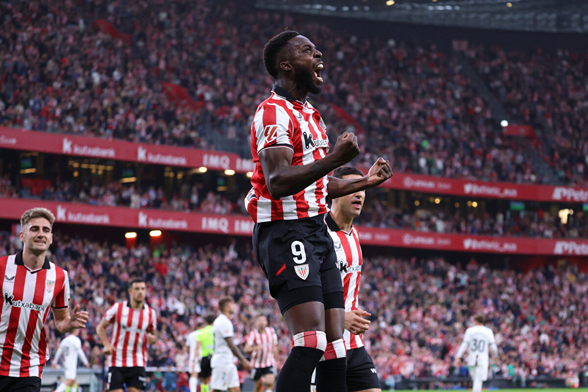 GAZZELİ MAĞDURLARI UNUTULMADI<br><br>Karşılaşma öncesinde ise dikkat çeken anlar yaşandı. Gazze'ye verdikleri destekle herkesin gönlünü kazanan Athletic Bilbao, Gazzeli mağdurlarını unutmadı.