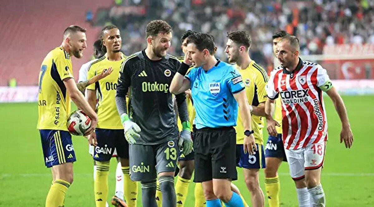 Dün oynanan Samsunspor-Fenerbahçe mücadelesinde iki taraf da evine 1 puan ile döndü.