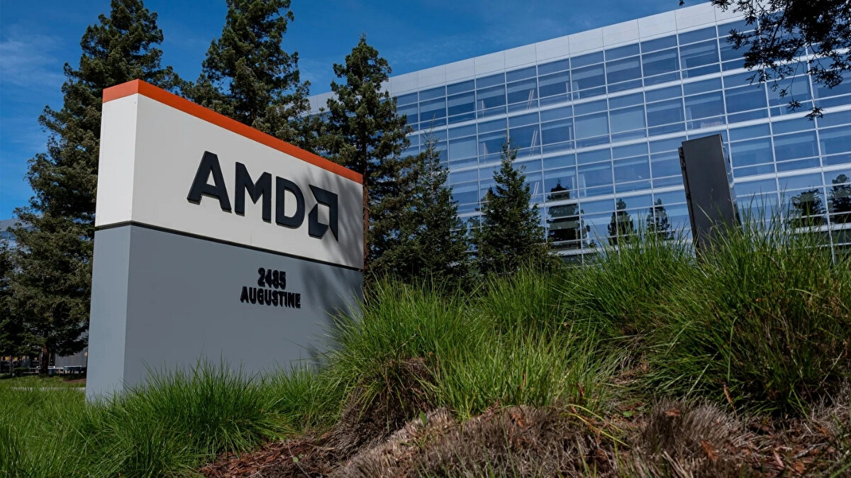 100 milyar doların üzerinde yeni gelir beklentisi<br>Şirket yöneticilerine göre anlaşma, dört yıl içinde AMD’ye 100 milyar doların üzerinde yeni gelir kazandırabilir. Bu, şirketin tarihinde eşi görülmemiş bir sıçrama potansiyeli sunuyor.