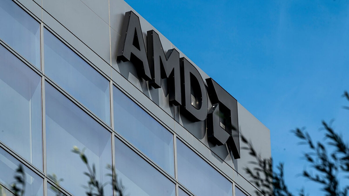Nvidia’ya meydan okuyan hamle<br>Anlaşma, dünyanın en değerli çip üreticisi Nvidia’ya rakip olan AMD için tarihi bir adım niteliğinde. AMD’nin, OpenAI’nin yaklaşık yüzde 10’una kadar hissesini satın alabileceği de açıklandı.