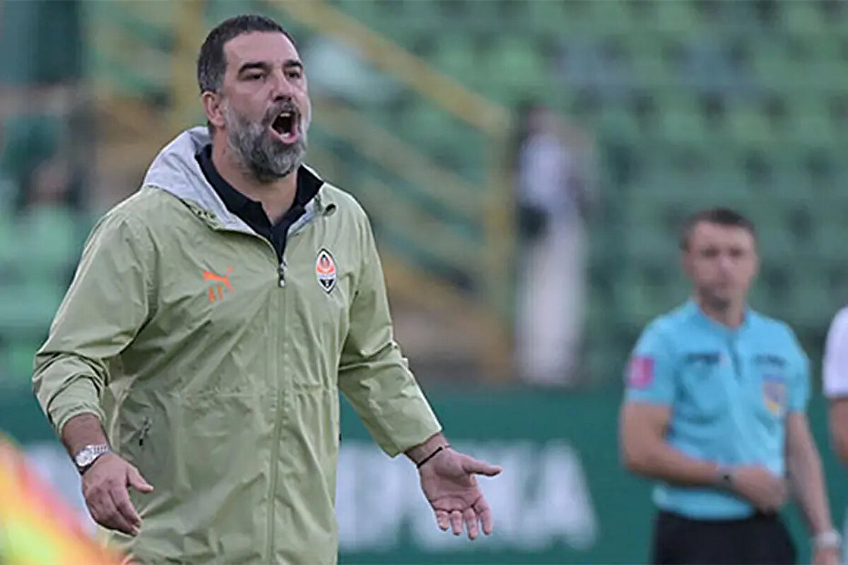 Shakhtar Donetsk, Arda Turan yönetiminde Ukrayna Ligi'nde ilk kez mağlubiyet tattı. Milli hocanın öğrencileri, LNZ Cherkasy karşısında sahadan 4-1'lik mağluğp ayrıldı.