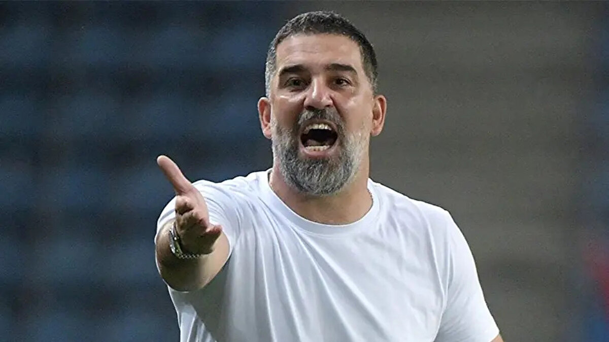 "Ukrayna'da tüm koşullara rağmen profesyonel sporların en üst düzeyde devam etmesi inanılmaz bir başarı. Hepiniz harika bir iş çıkarıyorsunuz ve bunun için size içtenlikle teşekkür etmek istiyorum. Tüm dünya için bir örnek olduğunuza inanıyorum. Bu zor zamanlarda bile devam edip işlerini yapma gücünü bulan böyle insanların yanında olmaktan gerçekten gurur duyuyorum."