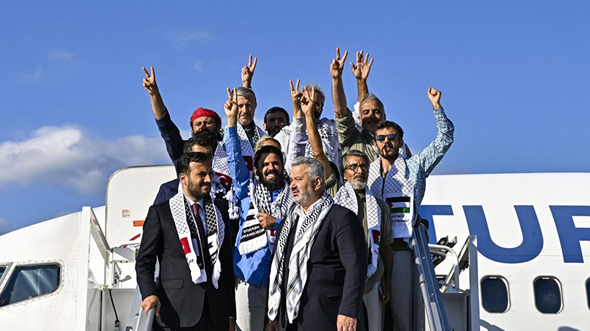 Sitede yer alan başvuru formunda, gönüllülerden kişisel bilgiler, meslek, denizcilik tecrübesi ve filoya hangi görevle katkı sağlayabileceklerine ilişkin bilgiler isteniyor. <br><br>Katılımcılar arasından uygun görülenler, yetkinliklerine göre ilgili gruplara yönlendirilmesi gerçekleştiriliyor. İşte başvuru için detaylar: