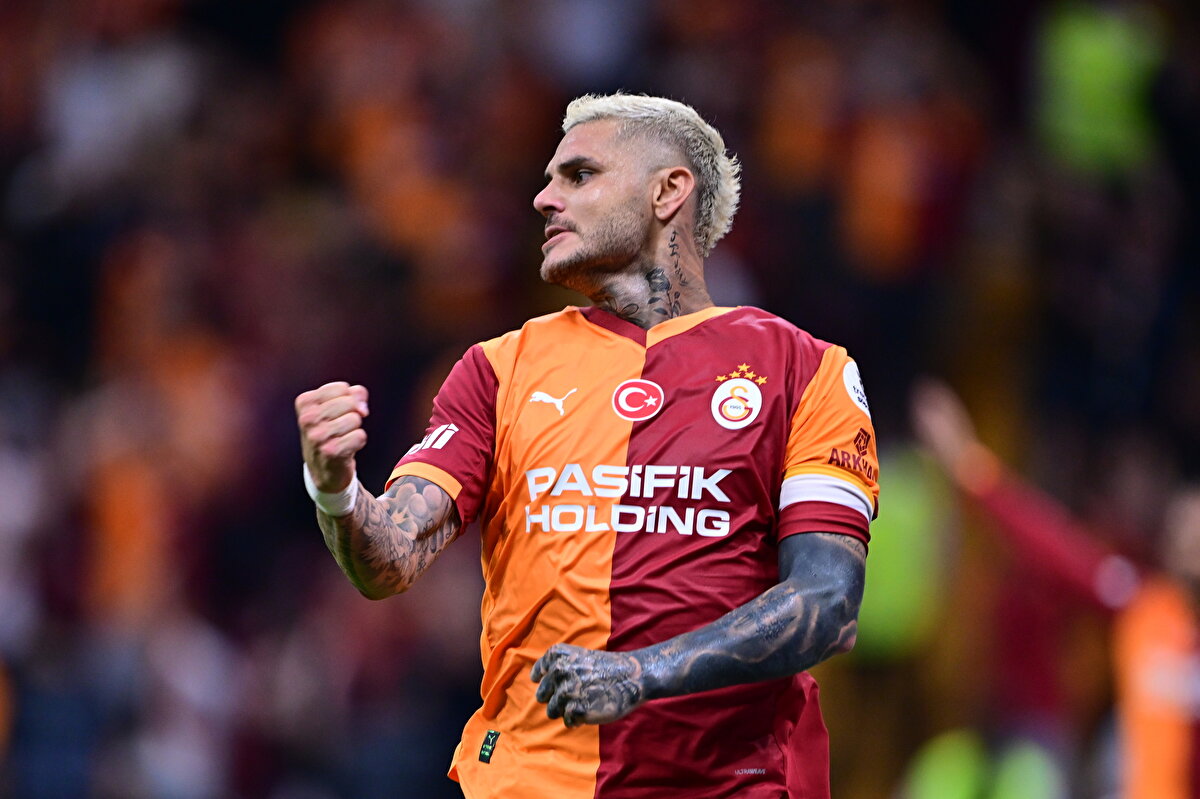 GALATASARAY'DA GÜNDEM MAURO ICARDI<br><br>Galatasaray'da uzun süre sonra sakatlığını atlatan sahalara geri dönen Mauro Icardi, gündem olmaya devam ediyor.
