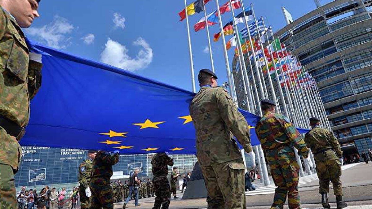 8. sırada İtalya 165.500 askerle yer alırken,  9. sırada Yunanistan 142.700 asker sayısıyla görüldü. 