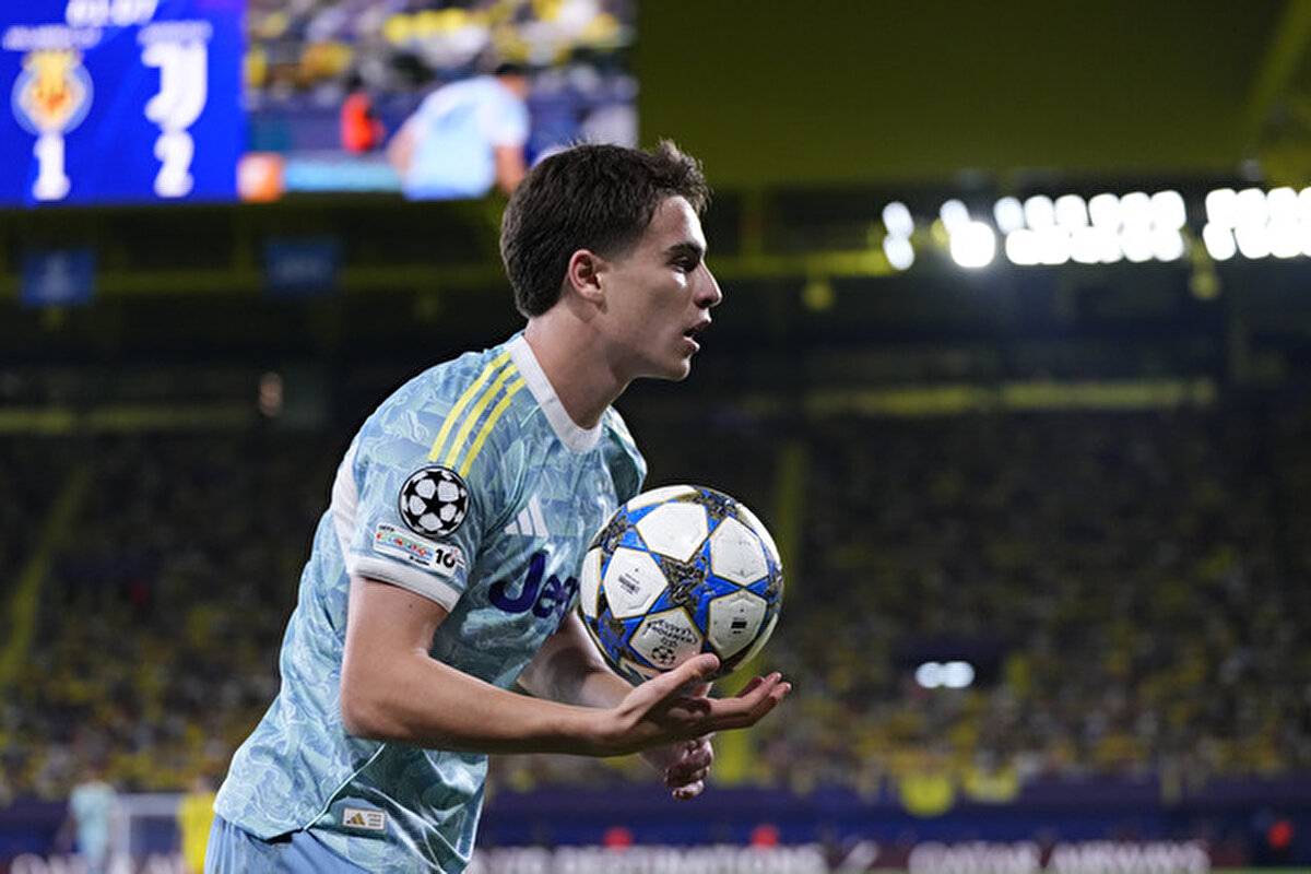 Henüz 20 yaşında olmasına rağmen zaman zaman kaptanlık pazubandını takan milli oyuncu, bu sezon toplamda 7 maçta süre aldı.<br><br>