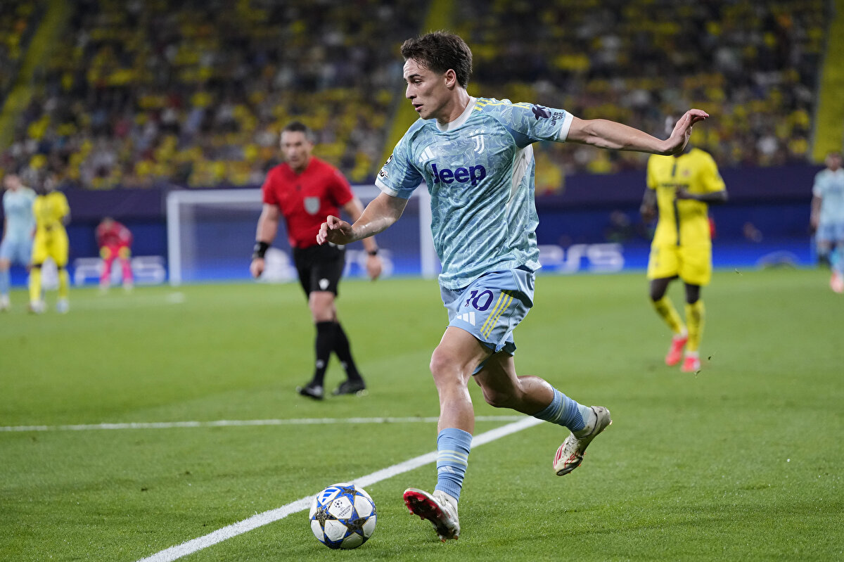 Bu güncelleme sonrası 60 milyon euro piyasa değeri Arda Güler'i de geçen Kenan Yıldız, böylece Türk futbol tarihinin piyasa değeri en yüksek oyuncusu oldu. 