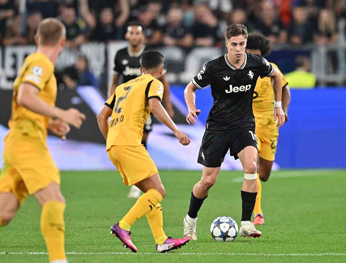 Cengiz Üner 35 milyon Euro (2018)<br>Arda Turan (35 milyon Euro (2015)<br>Ozan Kabak 32 milyon Euro (2020)<br>Ferdi Kadıoğlu 30 milyon Euro (2024)<br>Merih Demiral 30 milyon Euro (2020)