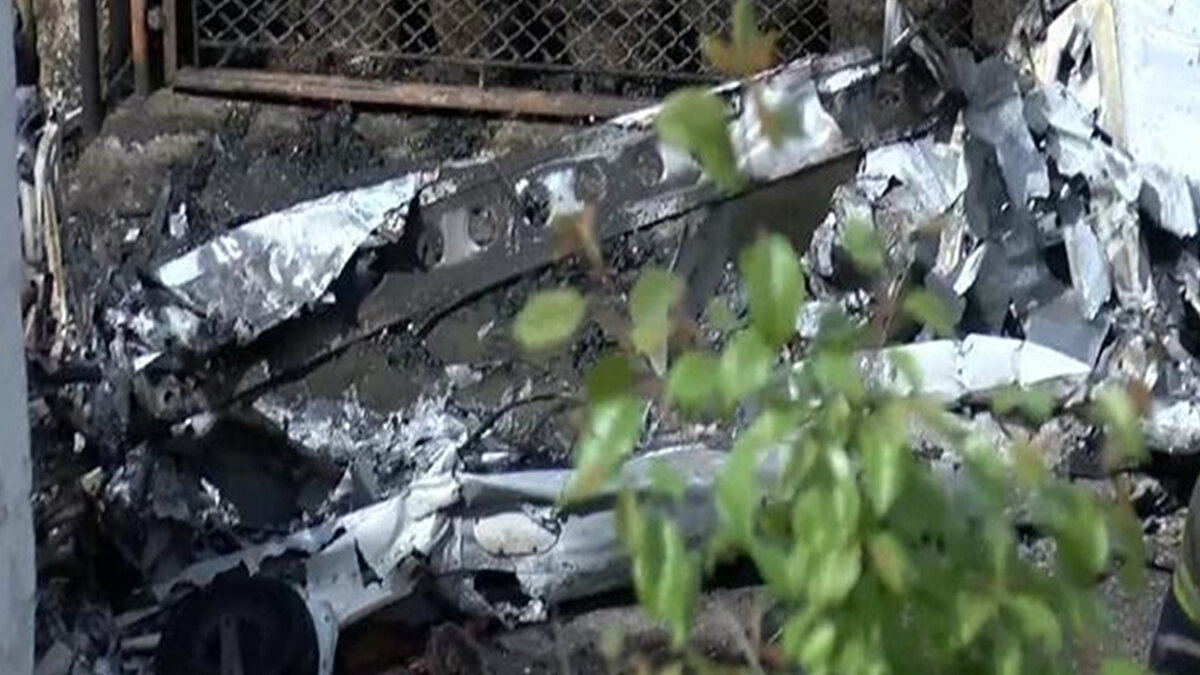 Bursa'da 25 Nisan 2022'de Yunuseli Havaalanı’ndan kalkışından kısa süre sonra irtibat sağlanamayan tek motorlu eğitim uçağı, Osmangazi ilçesi Bağlarbaşı Mahallesi Sarıgül Sokak'ta iki katlı bir binaya çarptıktan sonra evlerin arasına düştü. Parçalanan uçak alev alıp yandı. Kazada eğitmen pilot Furkan Otkum ile öğrenci pilot Murat Avşar hayatını kaybetti, 2 ev ile 2 araç da hasar gördü. Uçağın eve çarpıp, sokağa düştükten sonra alev aldığı anlar, çevredeki güvenlik kameralarına yansıdı. Görüntülerde; sokakta yürüyen vatandaşların kaza öncesi ses duyarak kaçtıkları görüldü. Uçağın sokağa düştüğü sırada alev topunun yükselmesi ve kopan parçaların çevreye savrulması ile sokakta yürüyen 2 kişi şans eseri yara almadan kurtulduğu anlar görüntülere yansıdı. Çevreye yayılan uçak yakıtının saniyeler içinde tutuşmasıyla, sokak ve park halindeki 2 araç da alevler arasında kaldı.