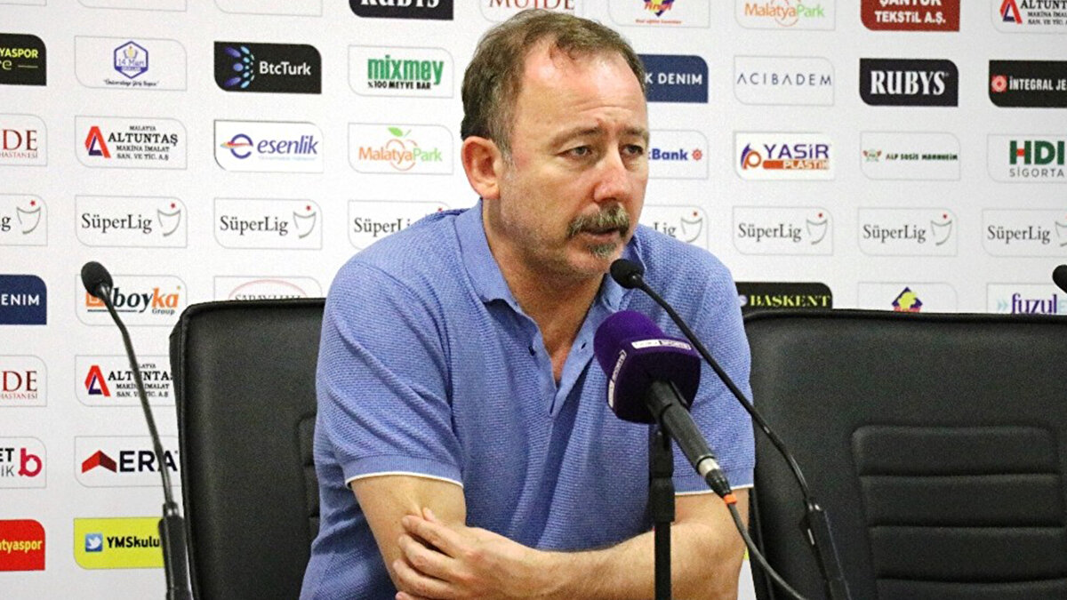 Beşiktaş’ta gözler gelecek haftalara çevrildi. Siyah beyazlılar, oyun disiplinini koruyarak puan tablosunda üst sıralara tırmanmayı hedefliyor.