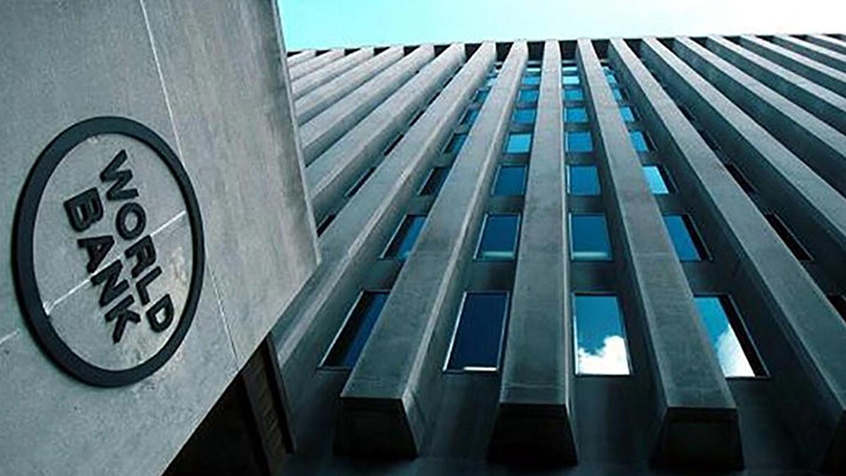 Avrupa ve Orta Asya Ekonomik Güncelleme Raporu'nda, Türkiye ekonomisinin bu yıl yüzde 3,5, 2026'da yüzde 3,7 ve 2027'de yüzde 4,4 büyümesinin beklendiği bildirildi.