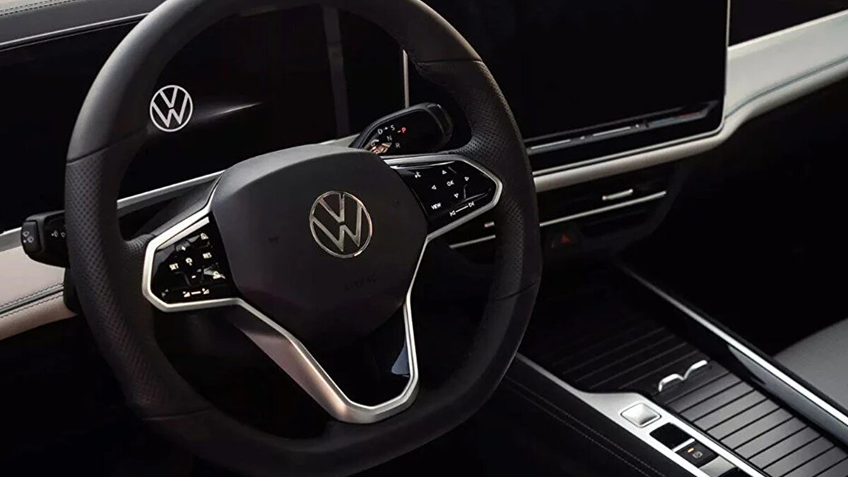 Trendline, Comfortline ve Highline donanımla satışa sunulan Passat, Katar'da 99 bin Katar Riyali, yaklaşık 1.4 milyon Türk Lirası'na satılıyor.