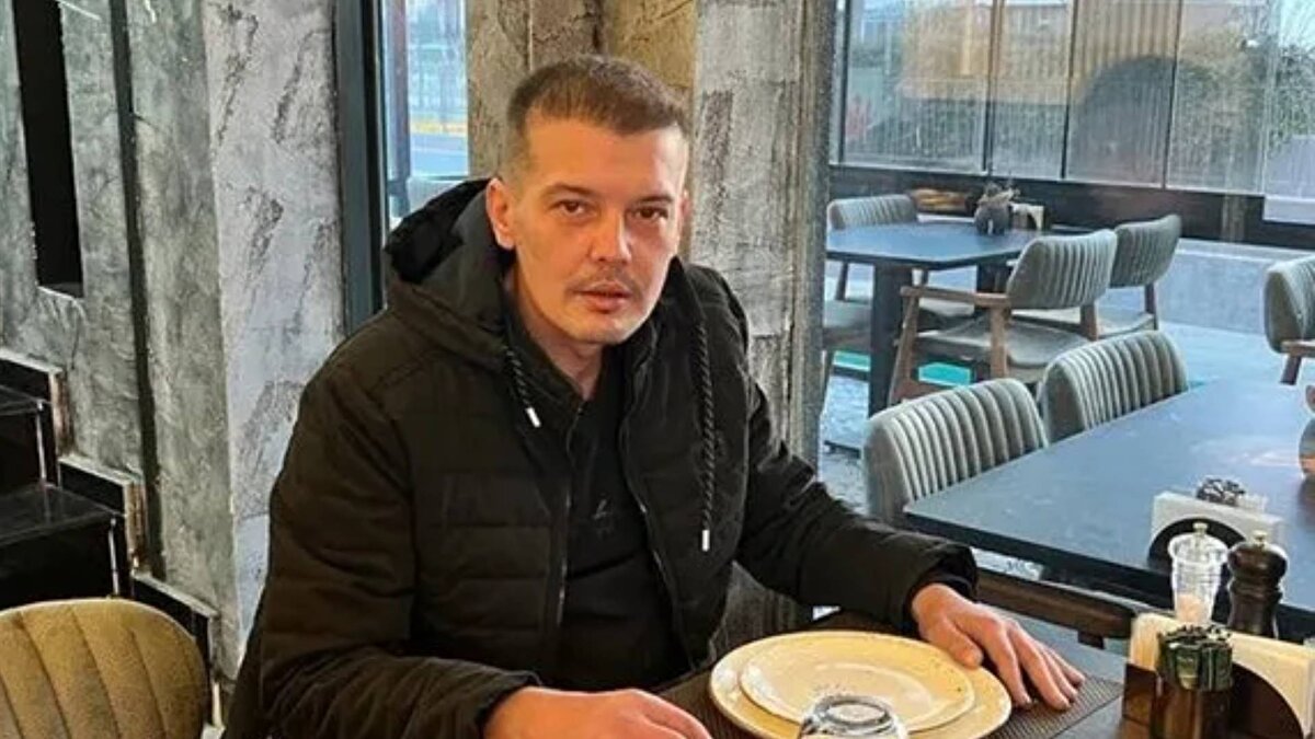 44 yaşındaki oyuncu daha önce verdiği bir röportajda "Sektörde kalmayı başaramadım. Kariyerimin zirvesinde birçok engelle karşılaştım" demişti.