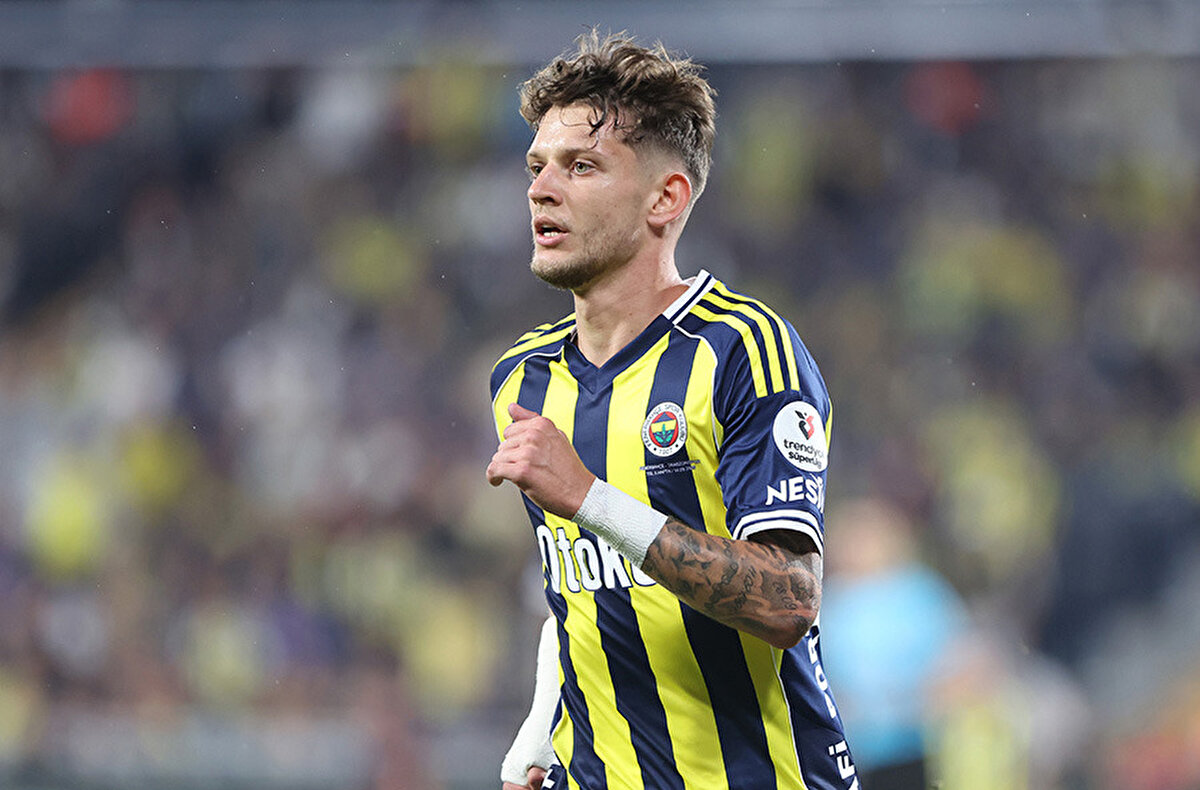 Bu değişikliğin, futbolcunun gelecekte Premier League, La Liga, Serie A, Bundesliga veya Ligue 1 kulüplerinden birine transfer olma yolunu açabileceği ifade ediliyor.<br><br><br>