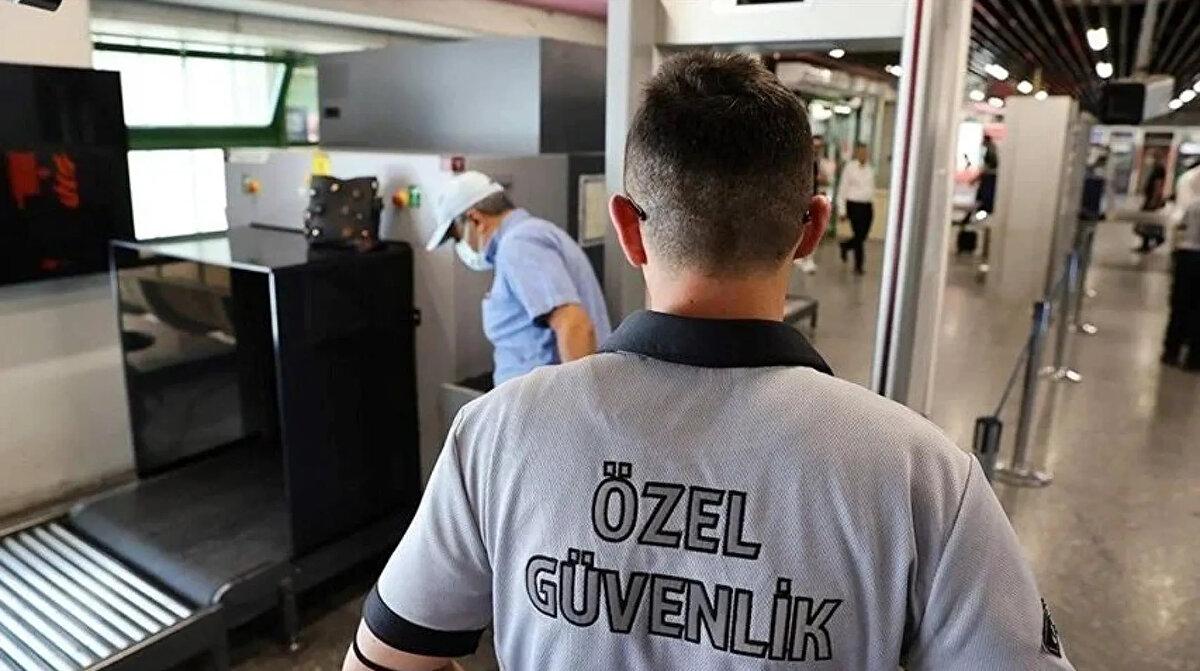 SINAV TAKVİMİ<br><br>21.10.2025: Sınav sorularının ve cevap anahtarlarının yayımlanmasının planlandığı tarih.<br><br>22-24.10.2025: Adayların yazılı sınav sorularına itiraz etme ve itiraz ücretini yatırma tarih aralığı.<br><br>31.10.2025: Yazılı sınav sorularına itiraz sonuçlarının açıklanacağı tarih.<br><br>07.11.2025: Sınav sonuçlarının açıklanmasının planlandığı tarih.<br><br>10-12.11.2025: Adayların yazılı sınav sonucuna itiraz etme ve itiraz ücretini yatırma tarih aralığı.<br><br>13.11.2025: Yazılı sınav itiraz sonuçlarının açıklanmasının planlandığı tarih.<br>