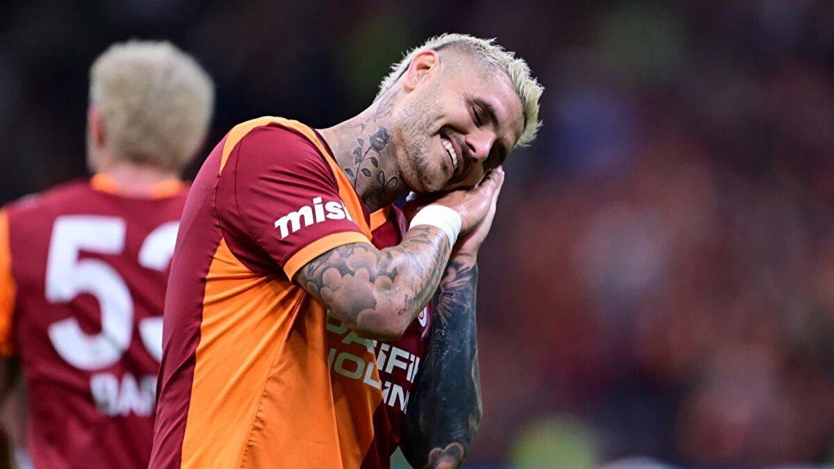 Deneyimli hocanın Icardi'yi ise şu anda 2. planda düşündüğü aktarıldı.