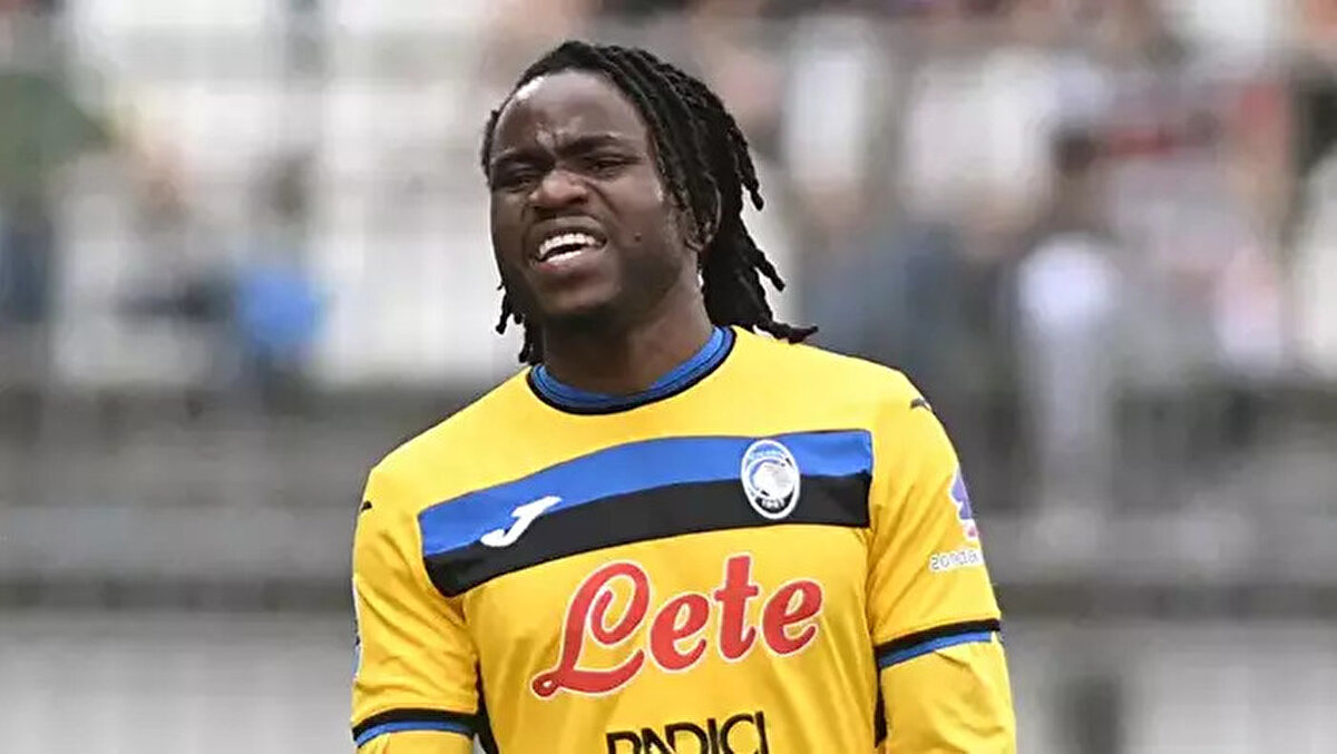 LOOKMANA ODAKLANILDI<br><br>Tuttomercato'da yer alan habere göre Galatasaray’ın birkaç kez kadrosuna katmak üzere girişimde bulunduğu fakat başarısız olan Ademola Lookman için sarı kırmızılılar girişimlerini sıkılaştırdı.<br>