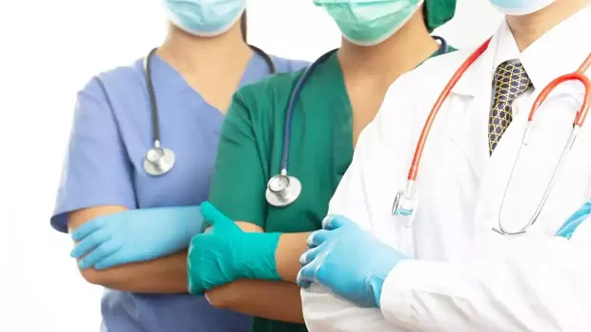 Atama süreci nasıl işleyecek?<br><br>Yerleştirilen adayların atamaları Sağlık Bakanlığı tarafından gerçekleştirilecek. Ancak, gerekli niteliklere sahip olmayan veya belgelerini süresi içinde teslim etmeyen kişilerin atamaları iptal edilecek.<br><br>Yerleştirme sonuçlarının açıklanmasının ardından, adaylar “işkur sağlık bakanlığı personel alımı sonuçları” sorgulamasını ÖSYM’nin sonuç ekranı üzerinden yapabilecek. Atama sürecinin detayları ise Sağlık Bakanlığı’nın resmi duyurularında yer alacak.