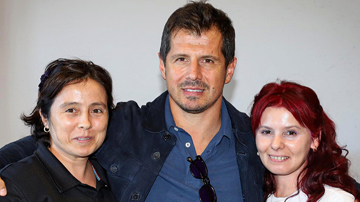 Süper Lig ekiplerinden Antalyaspor’da beklenen gelişme yaşandı. Teknik direktör Emre Belözoğlu ile yollar resmen ayrıldı. 