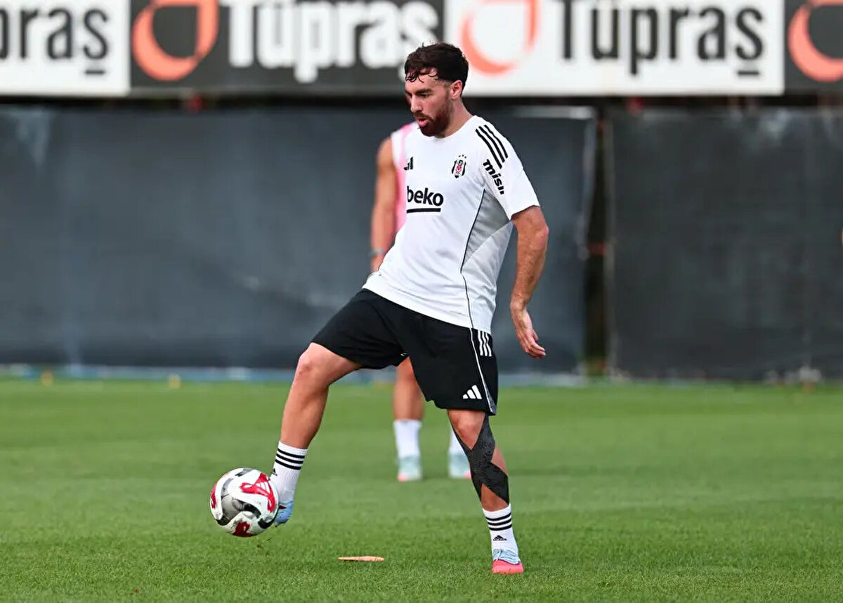 Geçtiğimiz yaz transfer döneminde siyah beyazlı ekip Orkun Kökçü ve Wilfried Ndidi’yi kadrosuna katmıştı.